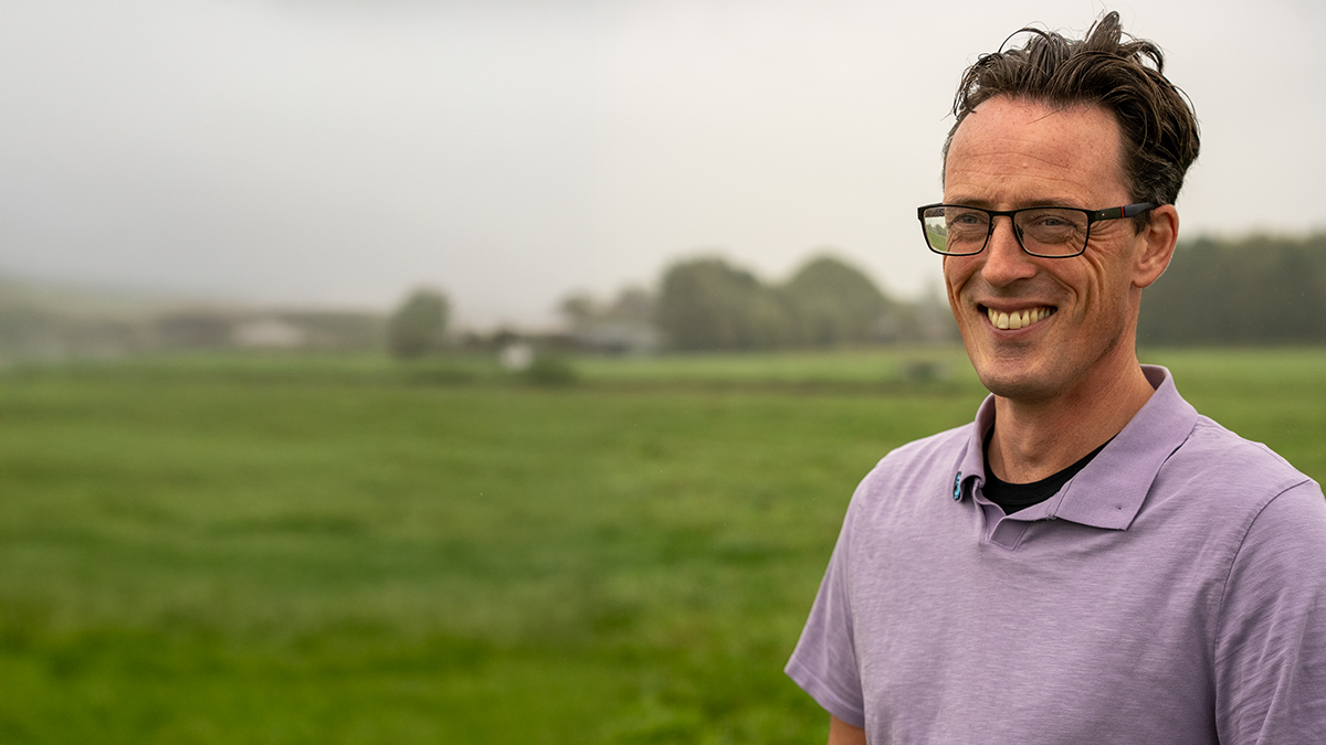 Elbert boert bewust met water, natuur en omgeving
