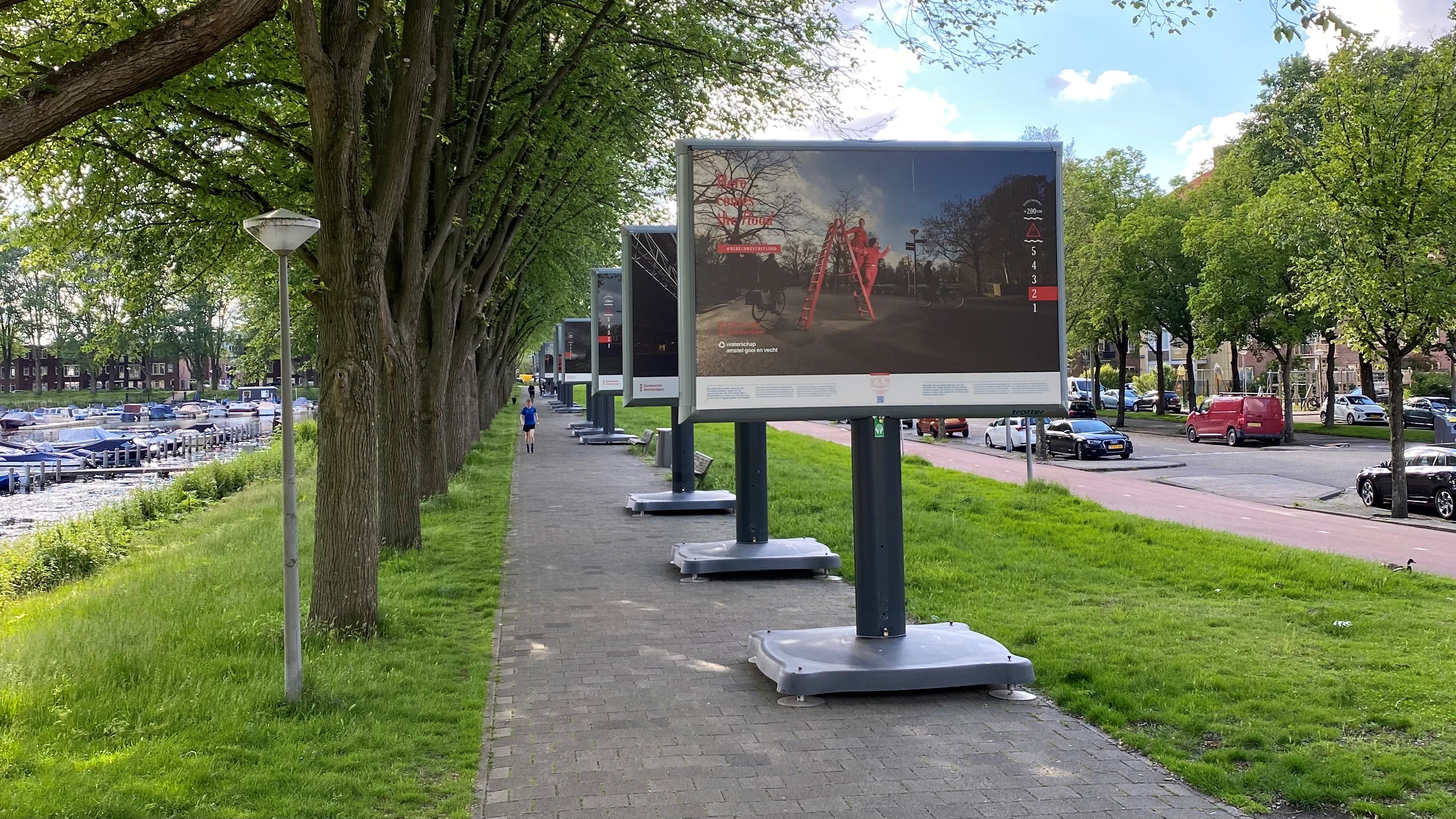Fotoexpo Here comes the flood in Nieuw West
