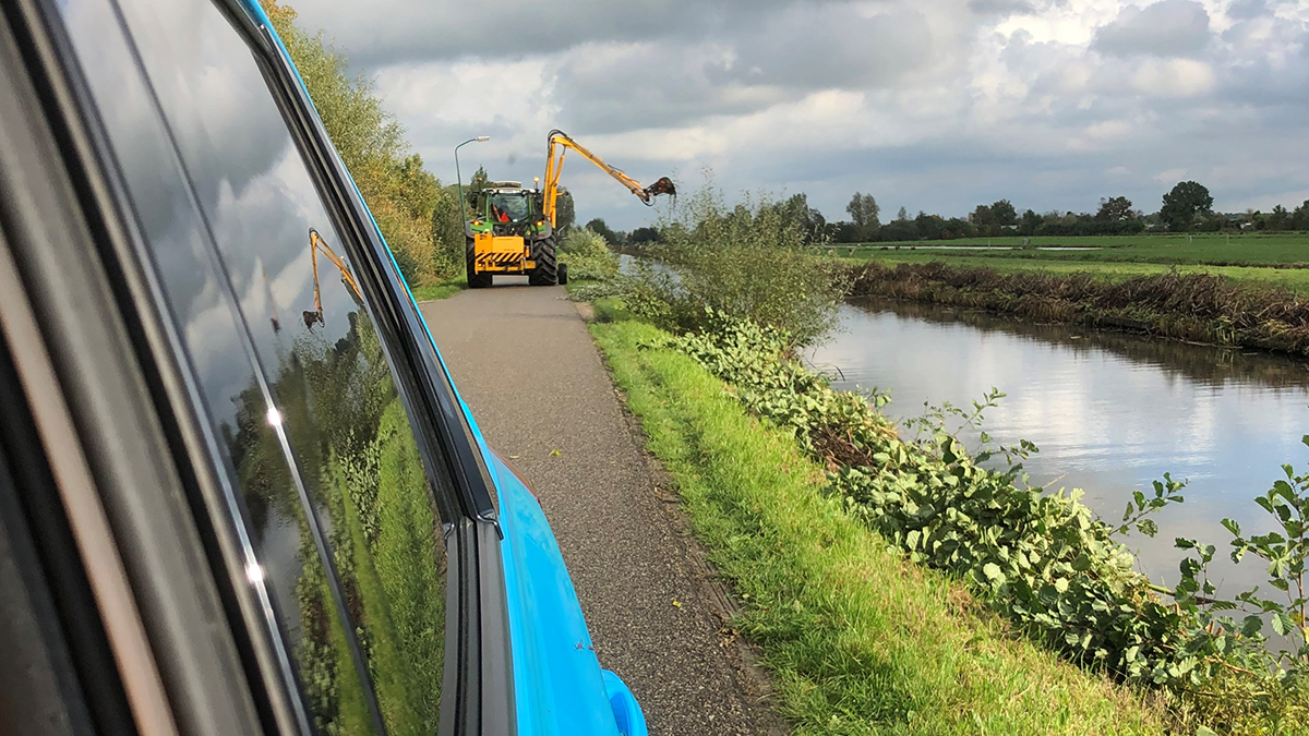 Bedrijfsauto tijdens de schouw.jpg