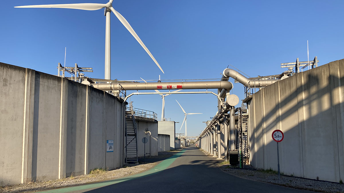 Lachgas op amsterdam-west.jpg