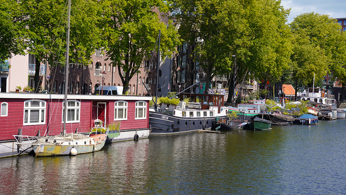 Woonboten bij prinseneiland.jpg