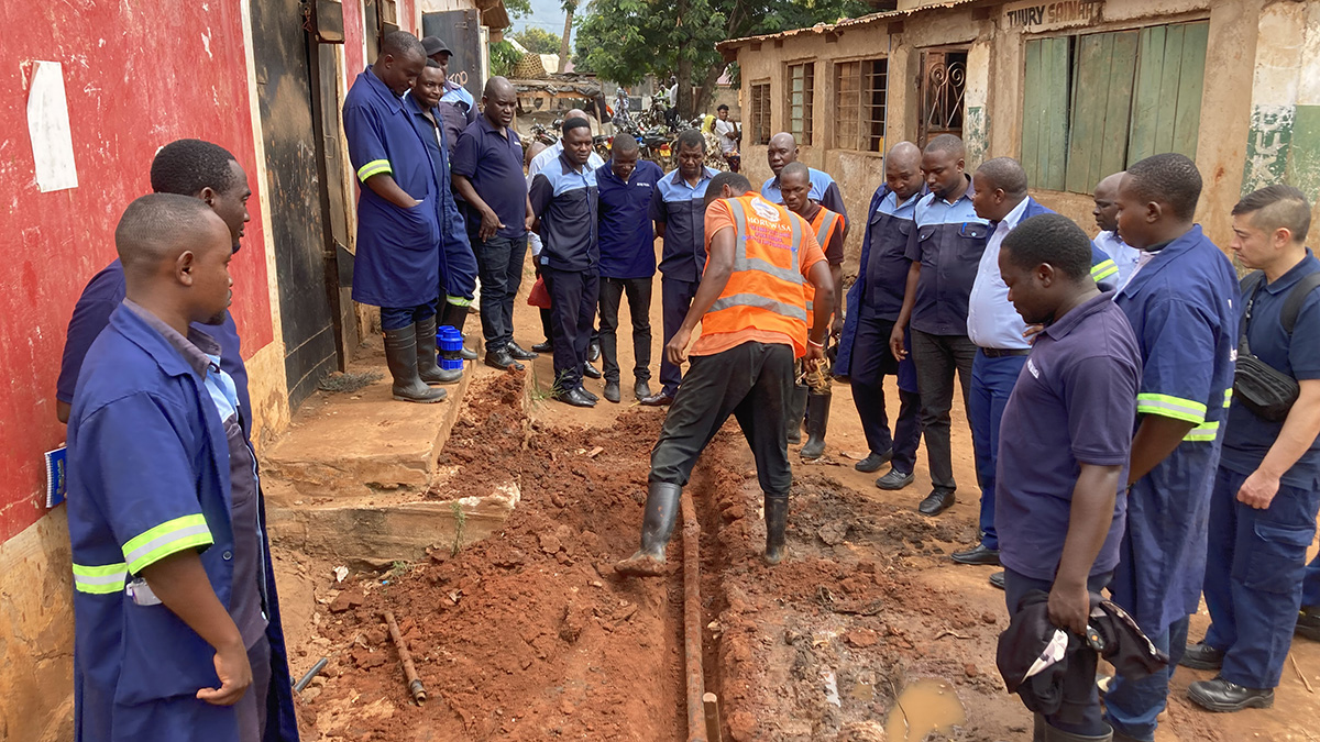 World Waternet aanleg riool in Tanzania.jpg